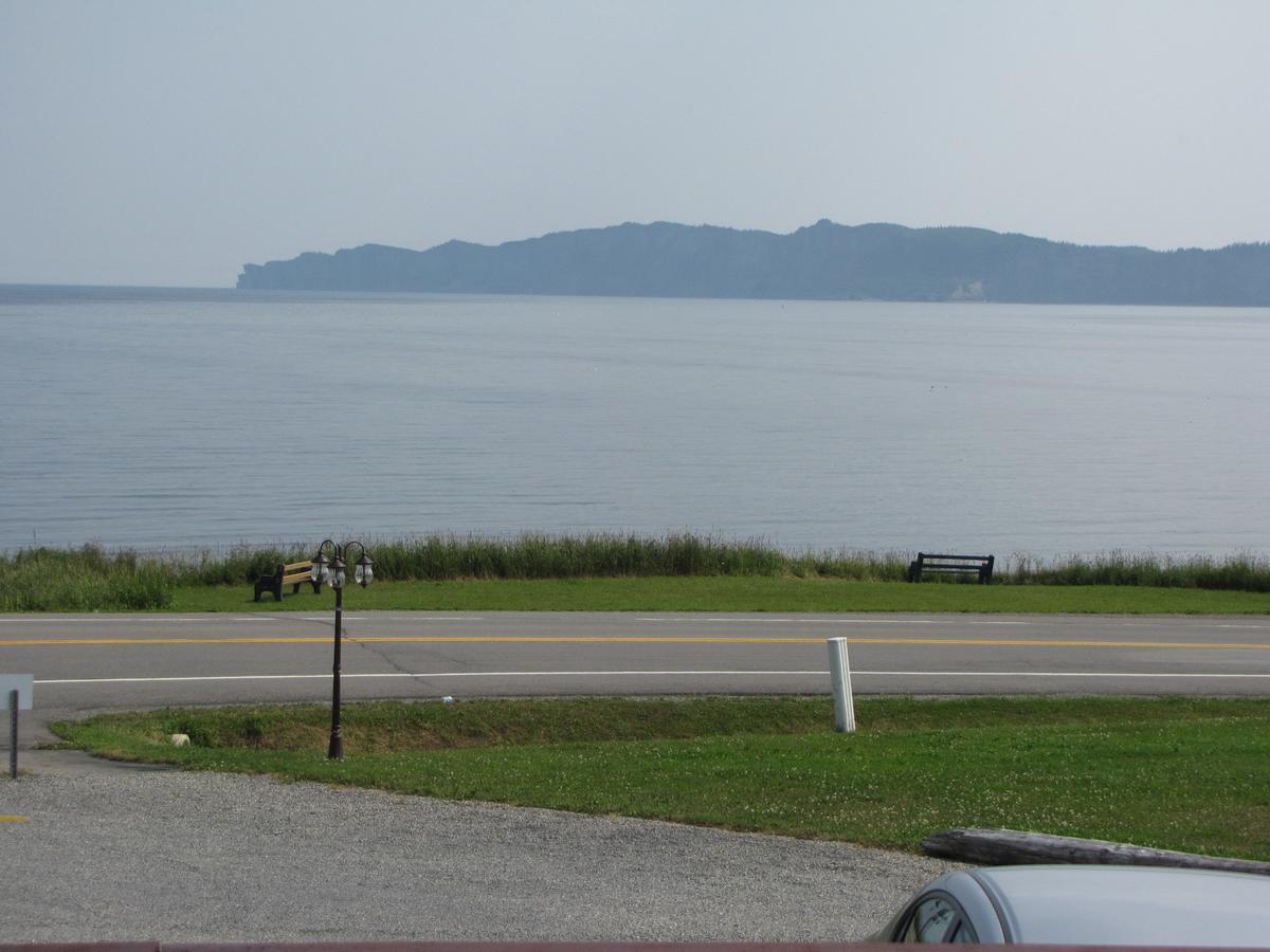 Motel Du Haut Phare Cap-des-Rosiers Стая снимка